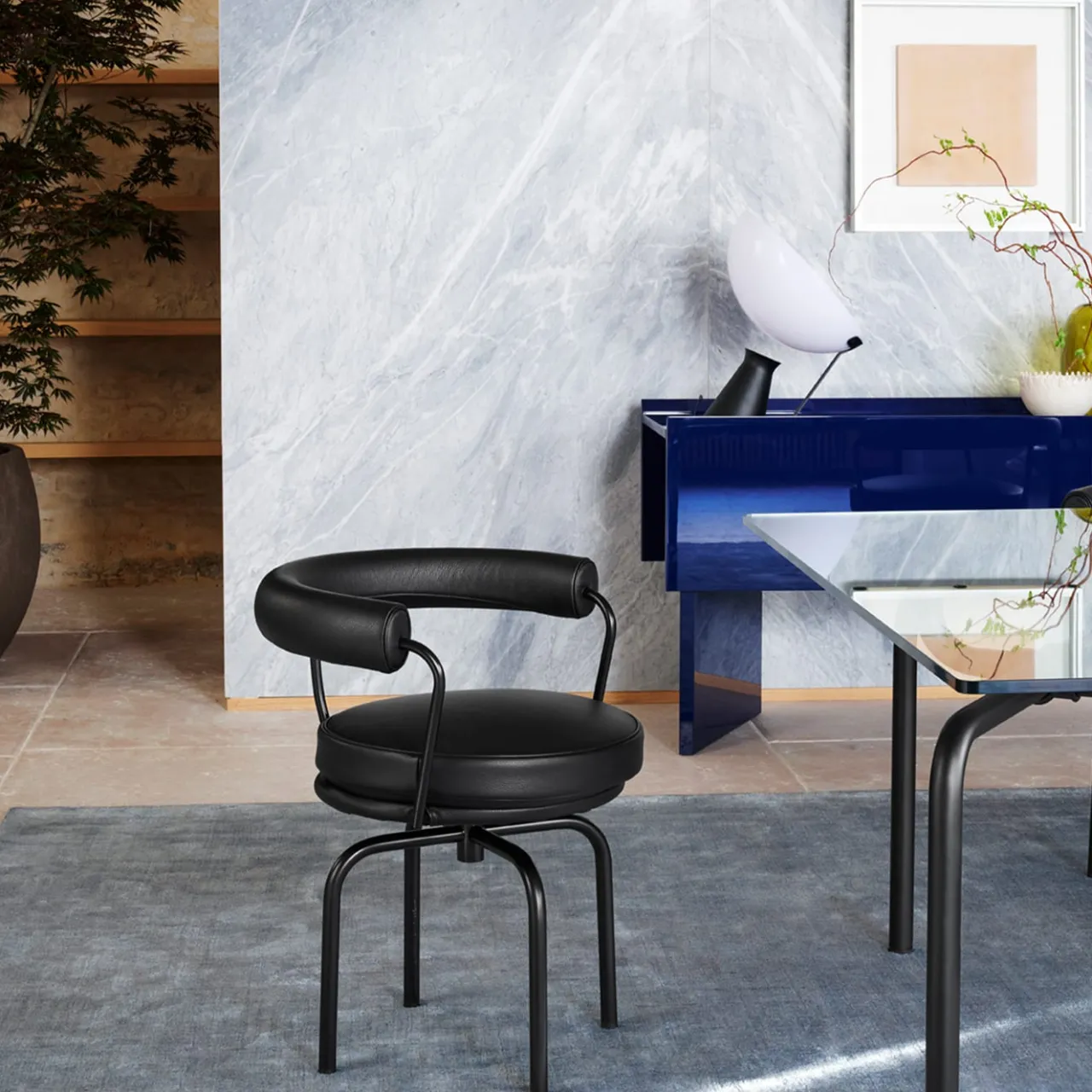 Cassina Chairs<7 Fauteuil Tournant #1, by Charlotte Perriand/Lc Collection - Black Structure and Leather