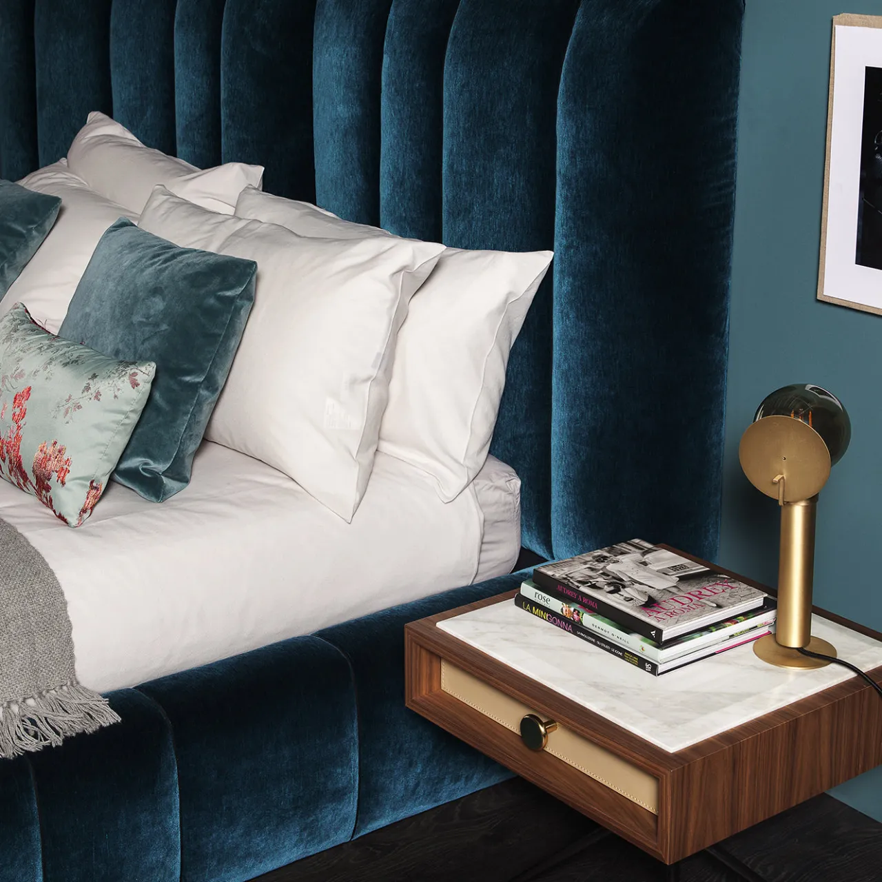 Vibieffe Beds<5050 Italo Blue Upholstered Bed