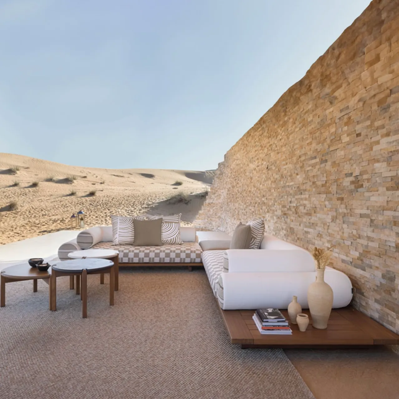 Jwana Hamdan Outdoor Coffee Tables<Amar White Coffee Table