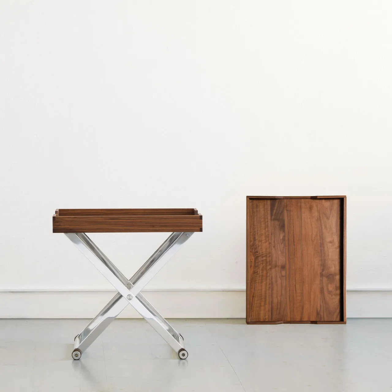 Tonucci Collection Serving Tables<Andrea Foldable Table by Enrico Tonucci