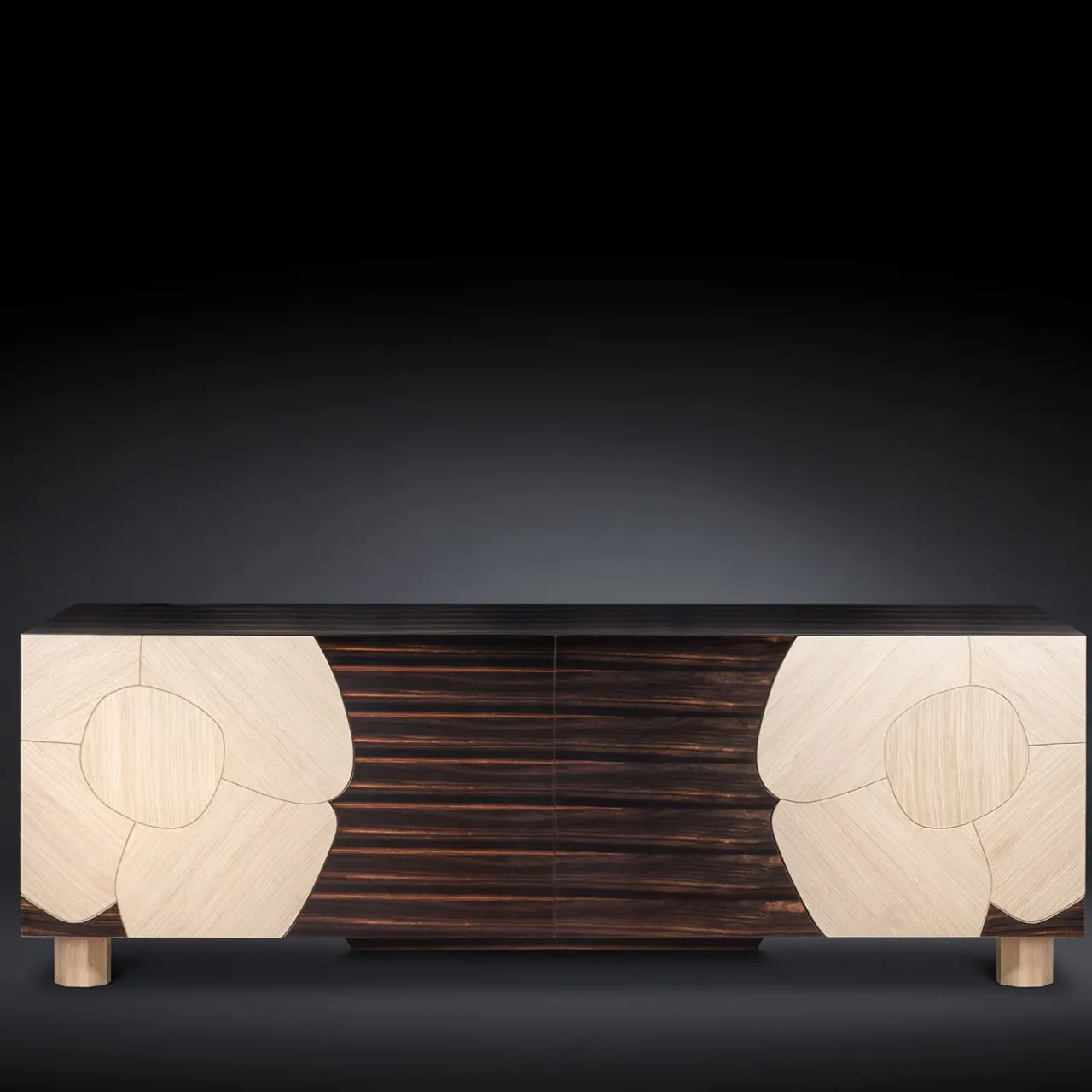 VGnewtrend Sideboards Buffets<Andy 4-Door Flowery Sideboard