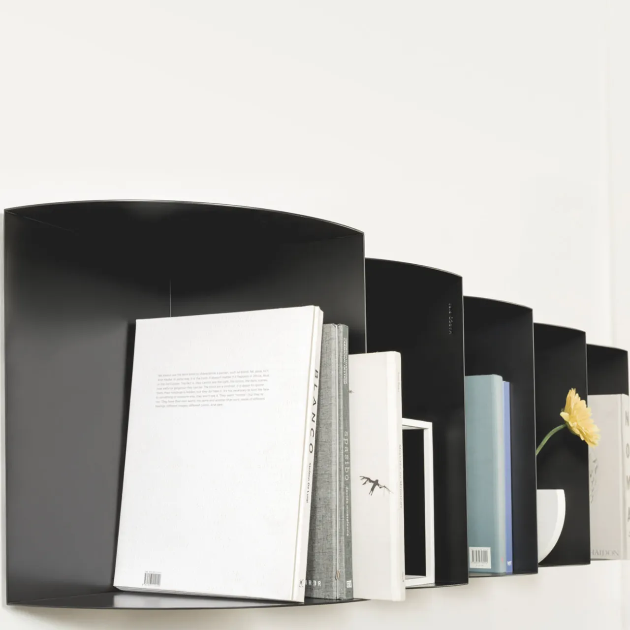 Marco Ripa Shelves<Aperture Black Shelf by Roberto Cicchinè