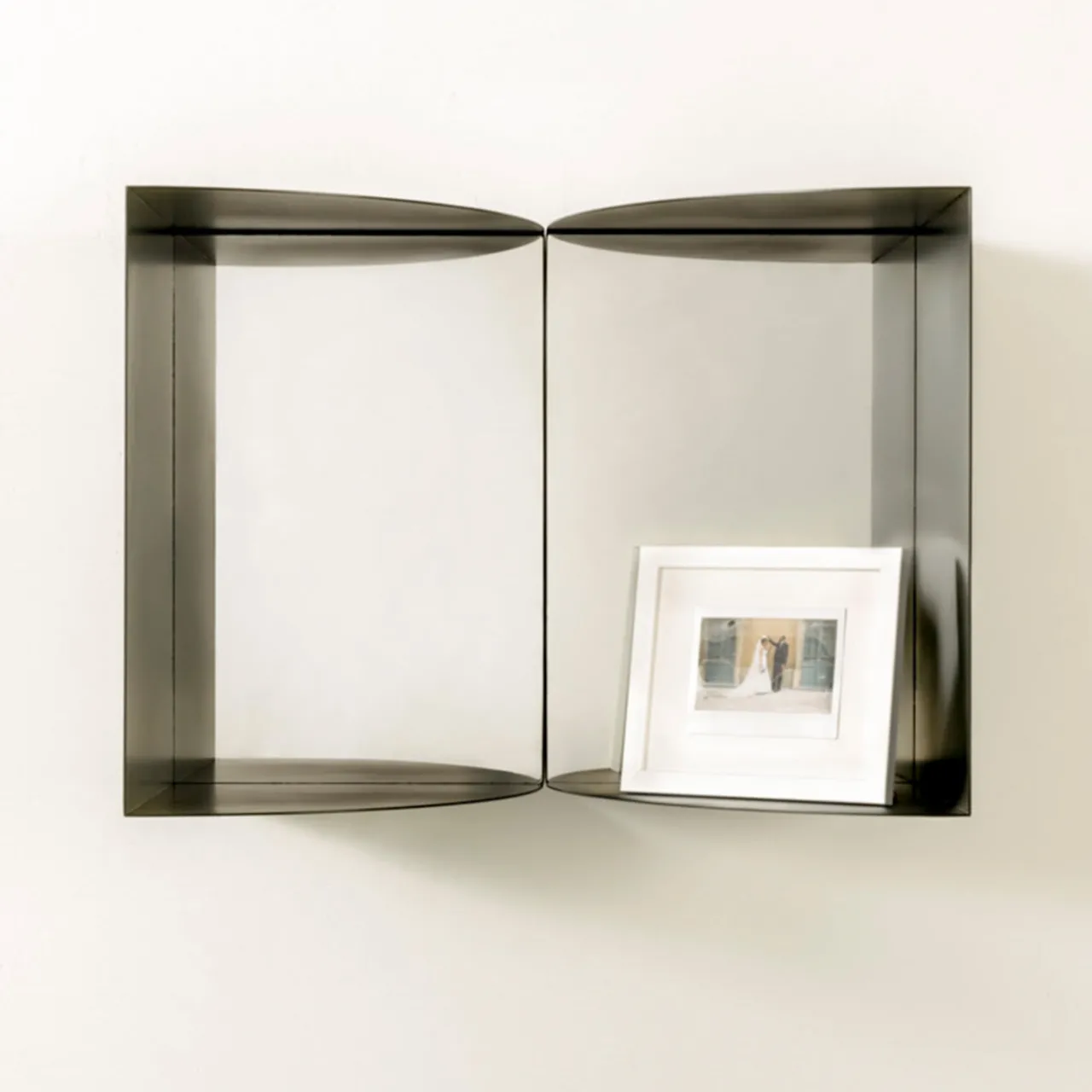Marco Ripa Shelves<Aperture Black Shelf by Roberto Cicchinè