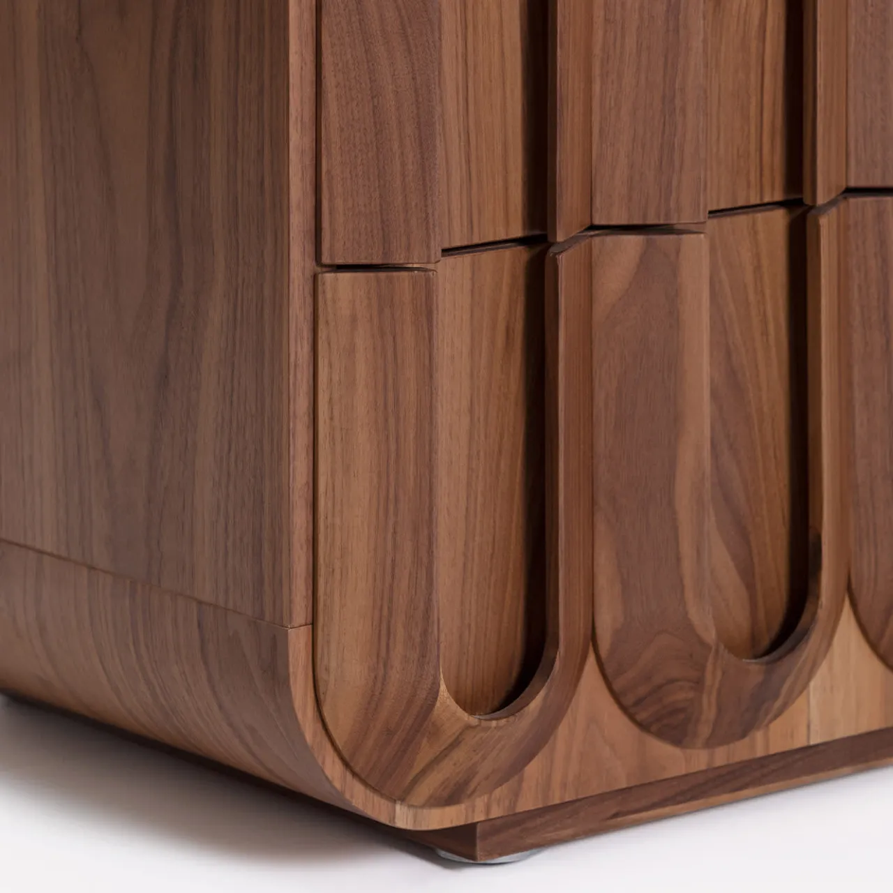 Medulum Dressers<Arcate Chest of Drawers