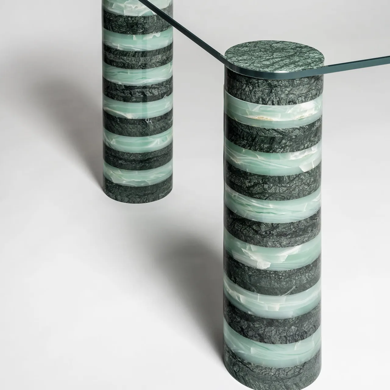 Budri Dining Tables<Architexture Living Table 01 by Patricia Urquiola