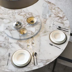 Casamilano Dining Tables<Arne Calacatta Oro Marble Dining Table With Leather-Covered Legs by Roberto Lazzeroni