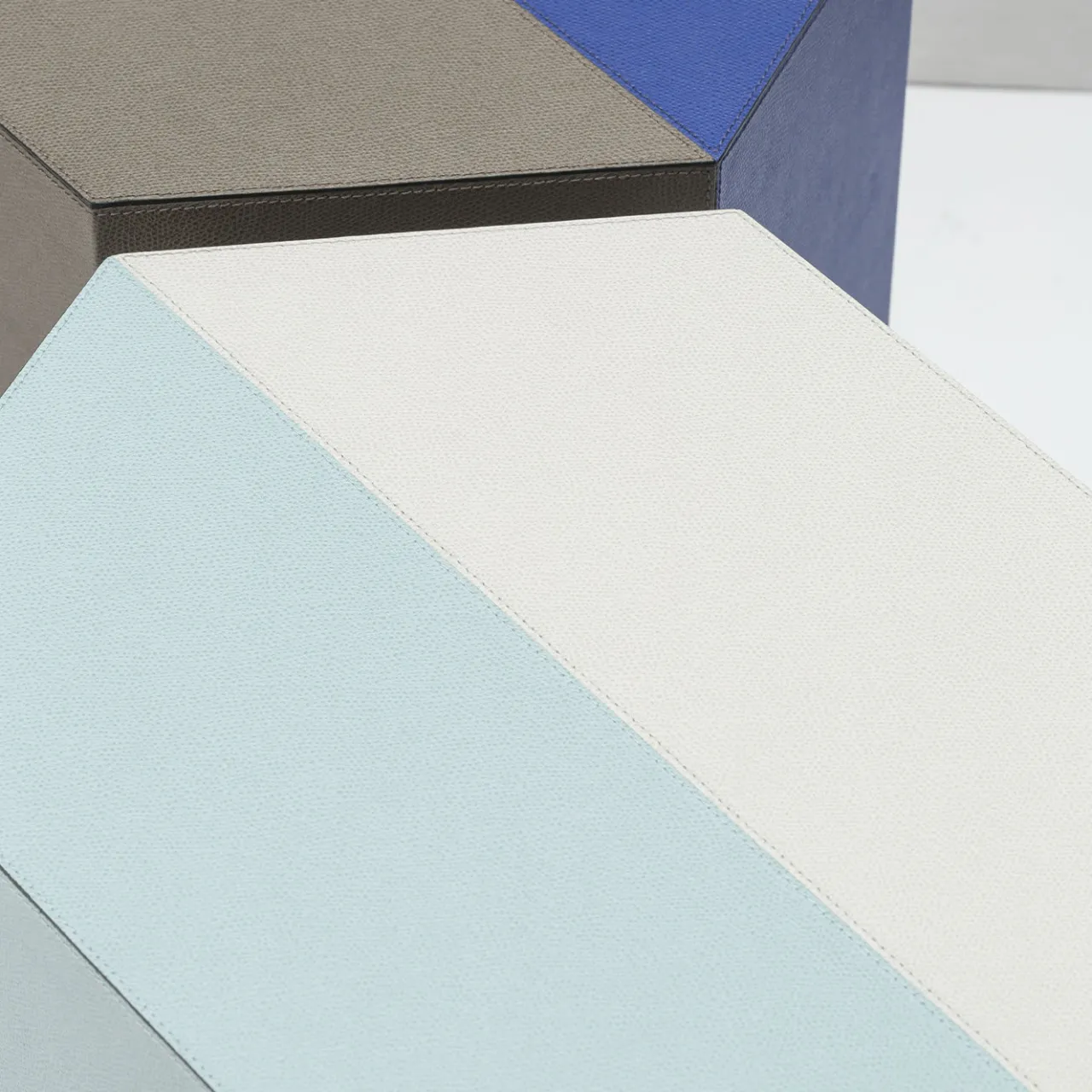 Giobagnara Stools<Atlas Stool with Vertical Azure Stripe