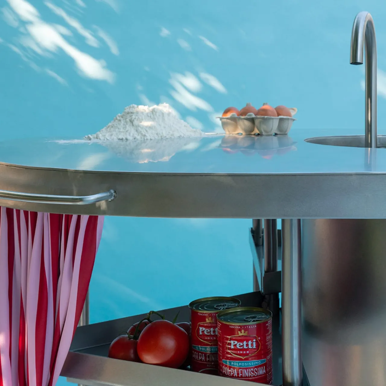 M'AMA Interni + di Federica Zama Other Outdoor Furniture<Ballerina Steel Modular Kitchen With Sink And Curtain