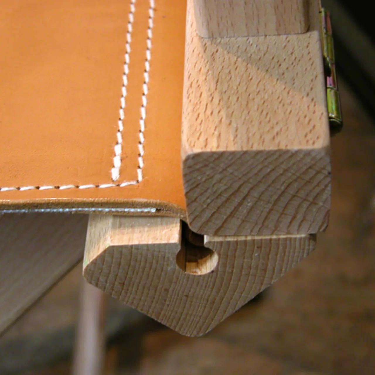Dario Alfonsi Chairs<Beige Leather Director's Chair