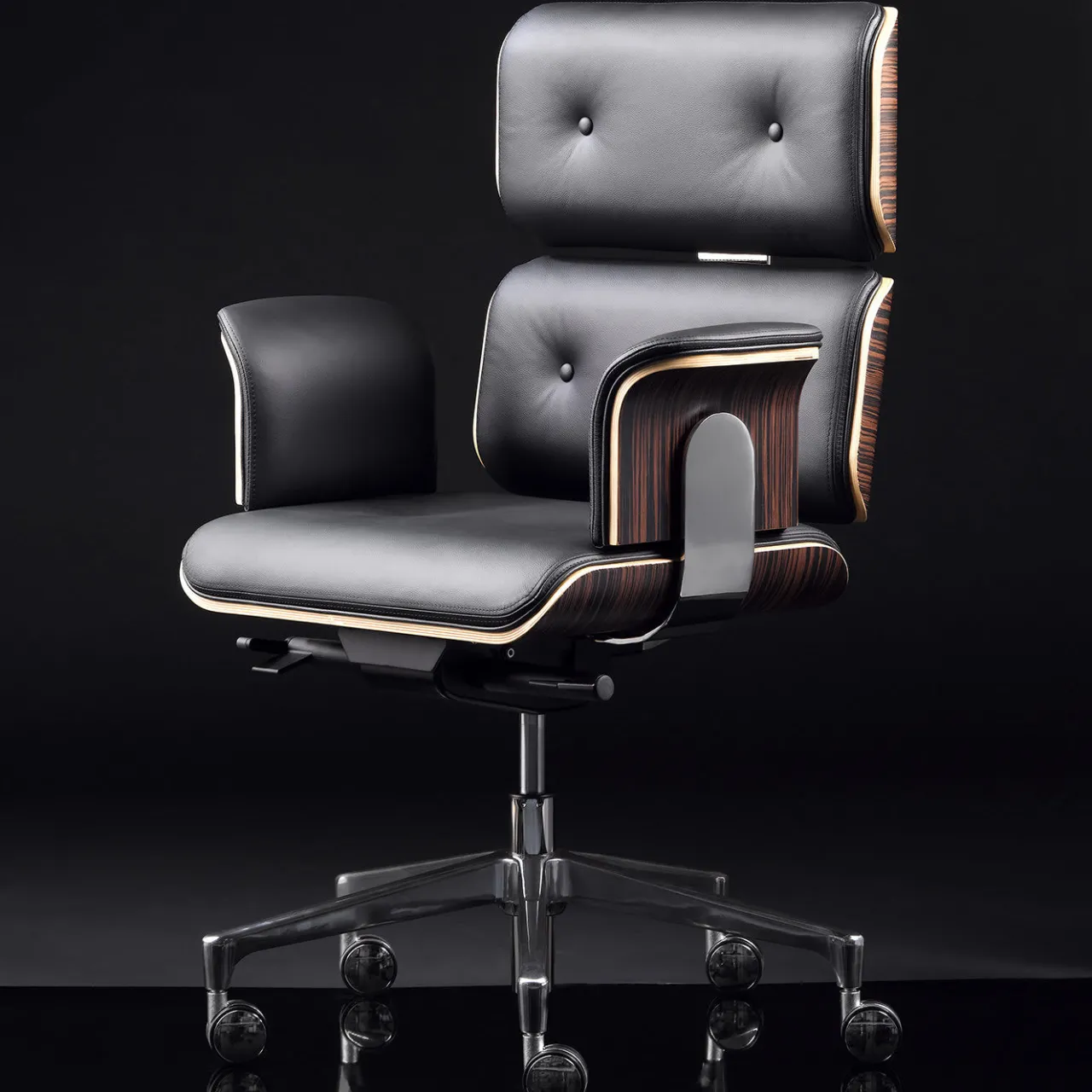 Altek Italia Design Office Chairs<Black Armadillo/2 Swivel Armchair by Rainer Bachschmid
