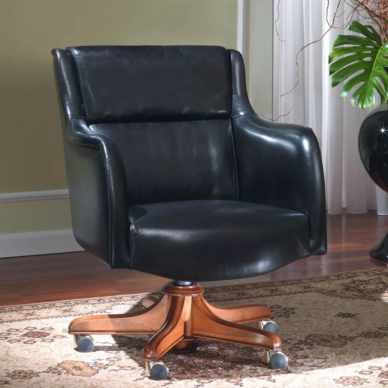 Marzorati Office Chairs<Black Leather Armchair