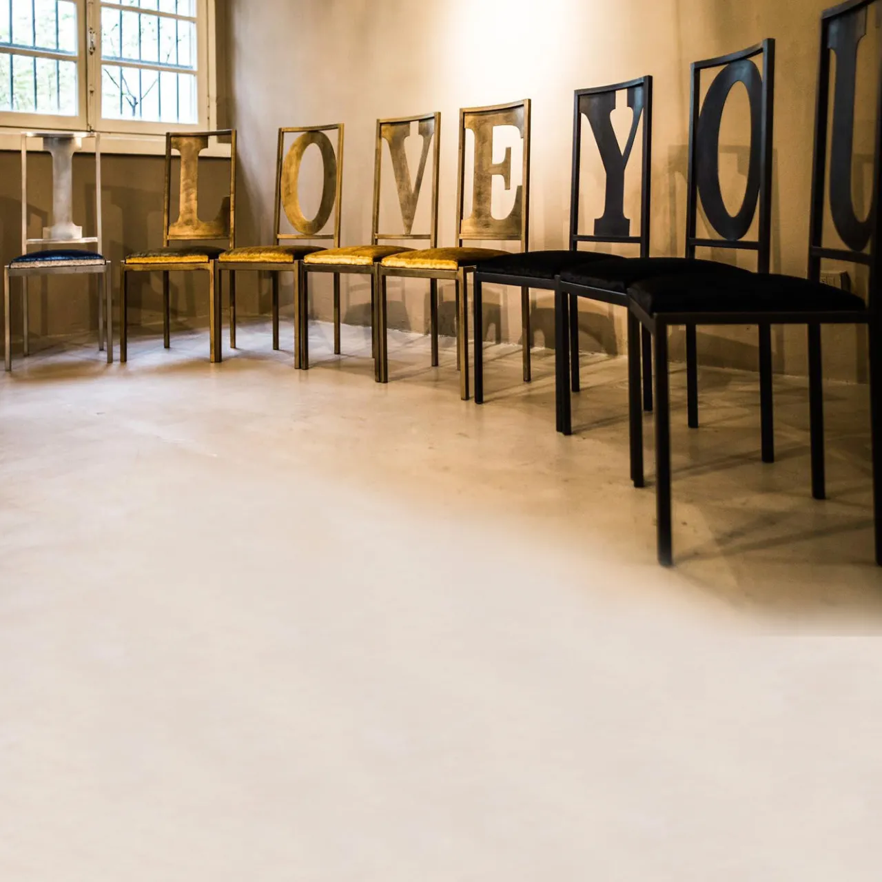 Giulia Ligresti Chairs<Black Velvet-Upholstered U Chair in Iron Frame