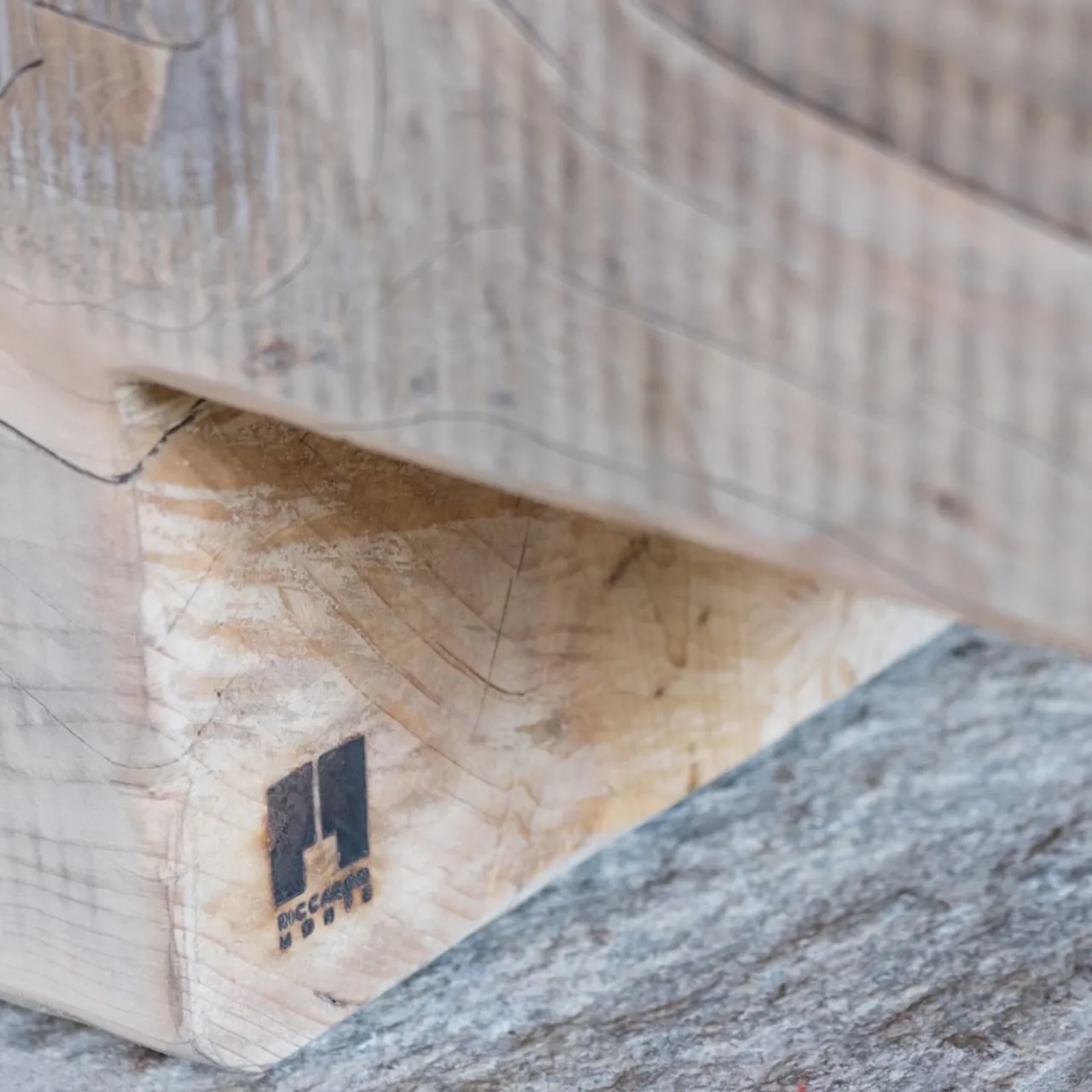 Riccardo Monte Benches<Blonde Bench