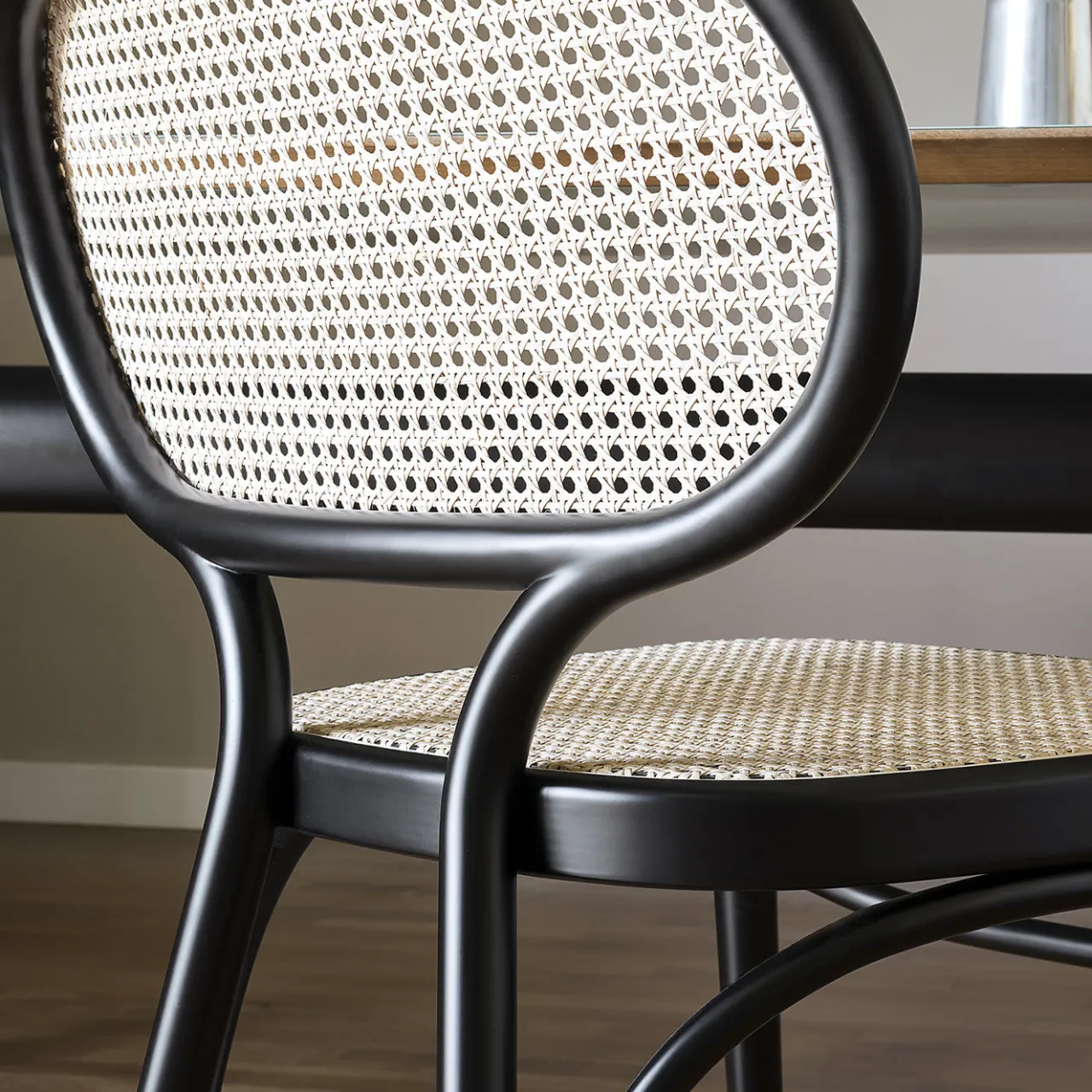 Gebrüder Thonet Vienna GmbH (GTV) – Wiener GTV Design Chairs<Bodystuhl Chair by Nigel Coates