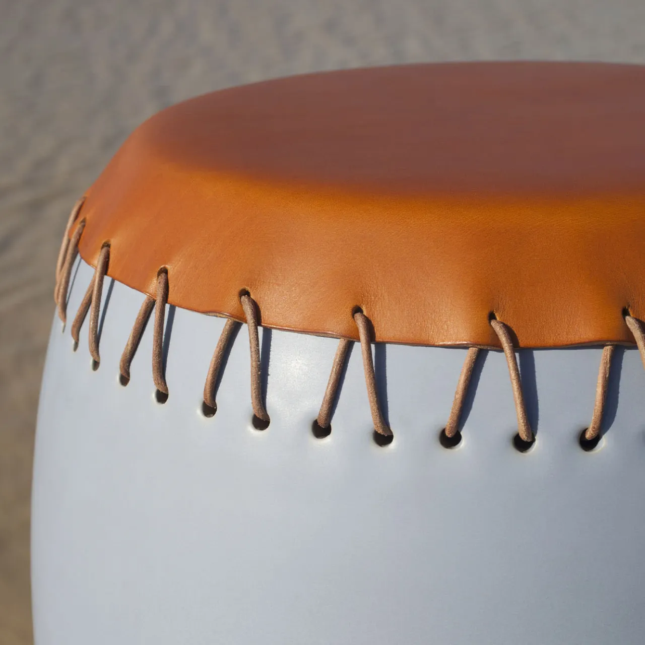 Oscar Maschera Stools<Bombo Azure Stool by Nestor Perkal