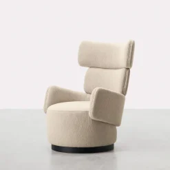 Somaschini Armchairs<Boris Beige Armchair by Dainelli Studio