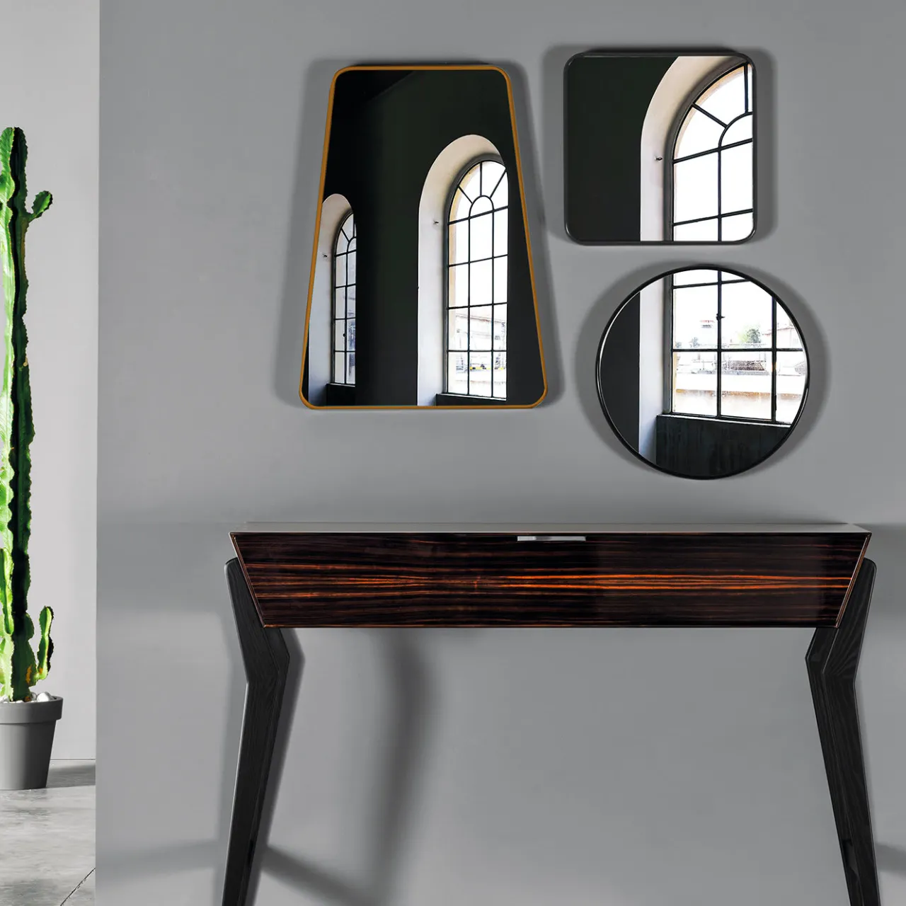 Meroni & Colzani Consoles<Brera Ebony Console