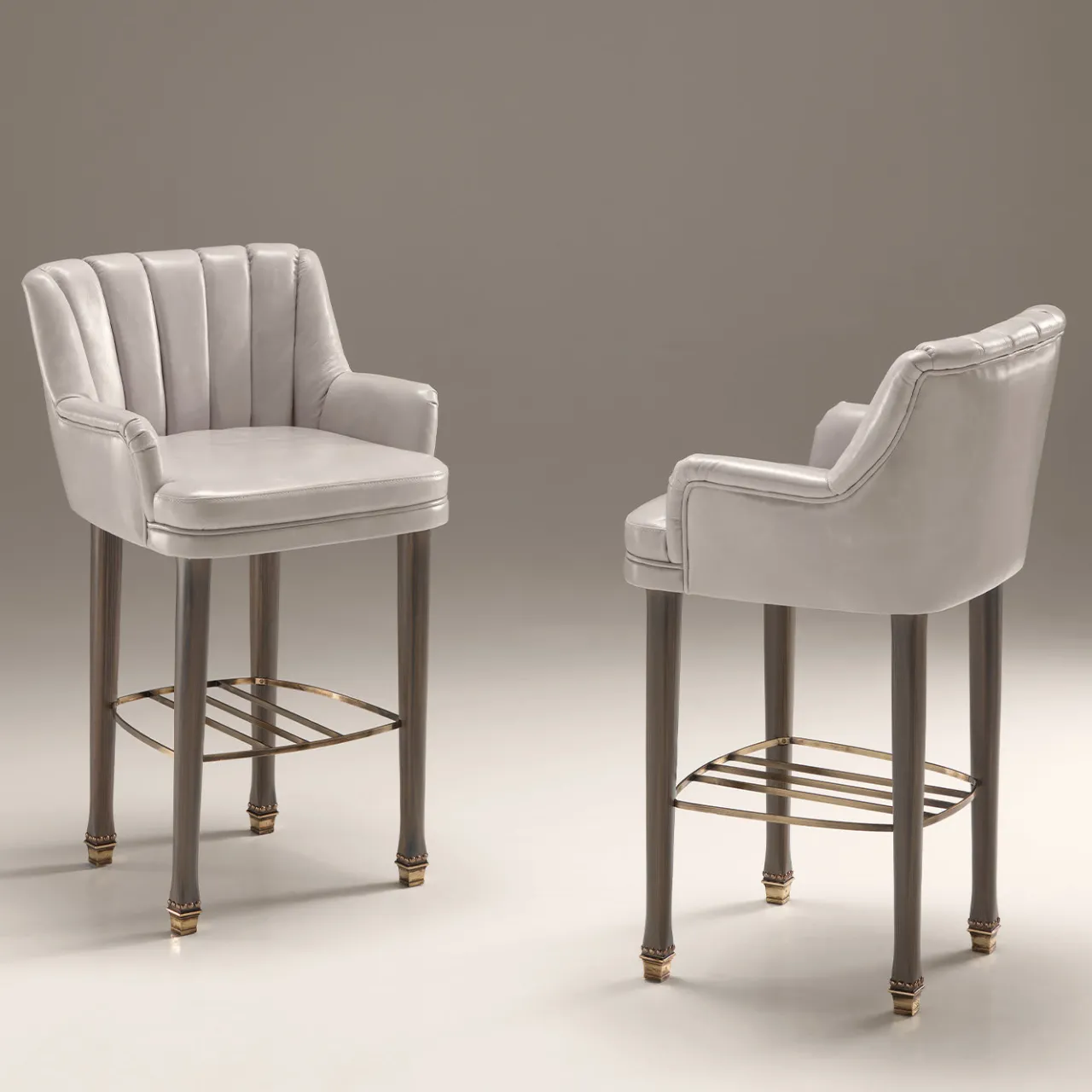 Bedding Atelier Bar Stools<Brio White Leather Bar Stool
