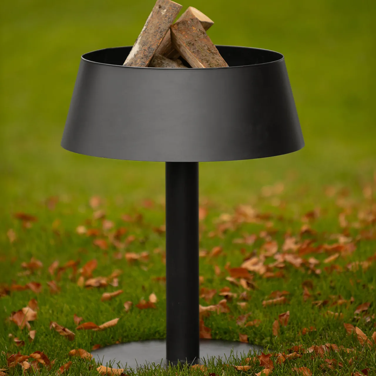 LaFerrotecnica Other Outdoor Furniture<BR113N Lampada Alta round Black Steel Firepit