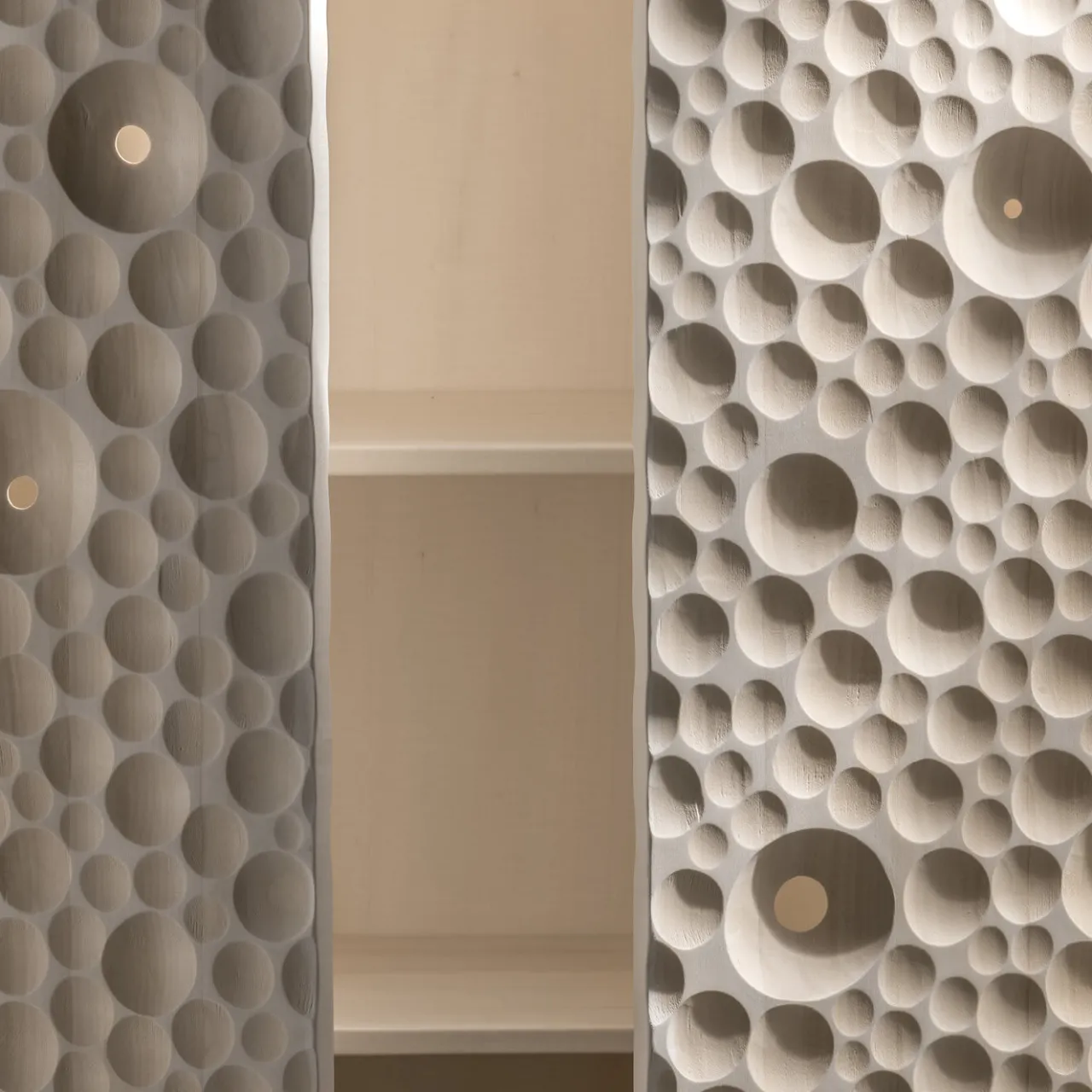 Giuseppe Rivadossi Cabinets<Bubble Cabinet