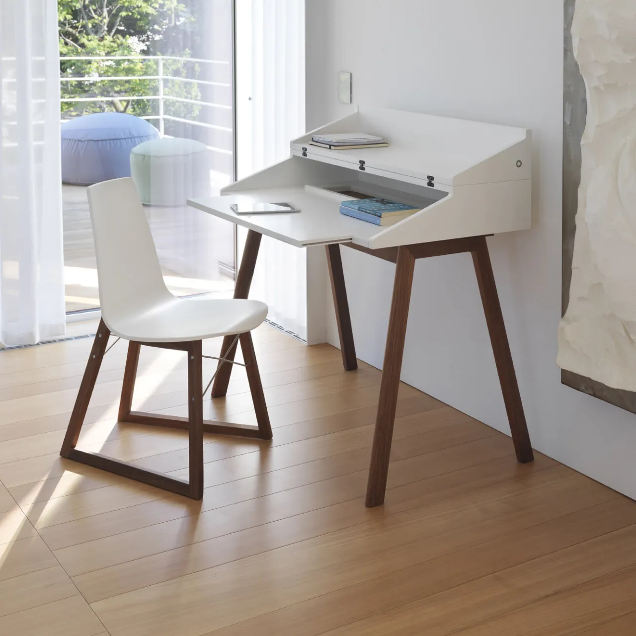 Horm Desk & Writing Tables<Bureau White Writing Desk by Esa Vesmanen