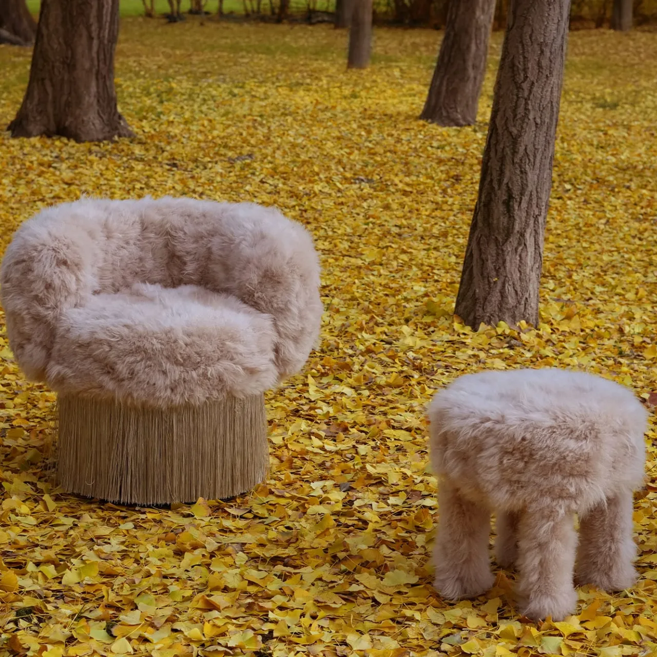 Lorenza Bozzoli Couture Ottomans & Poufs<Cachemire Fur Pouf by Lorenza Bozzoli