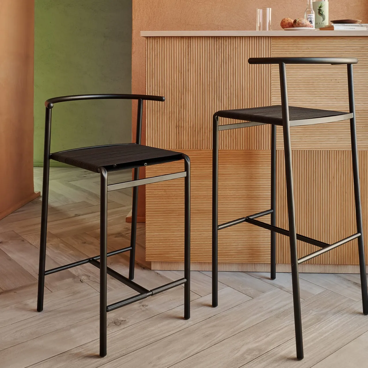 Baleri Italia Bar Stools<Café Chair Black Bar Stool with Black Rubber Straps Seat