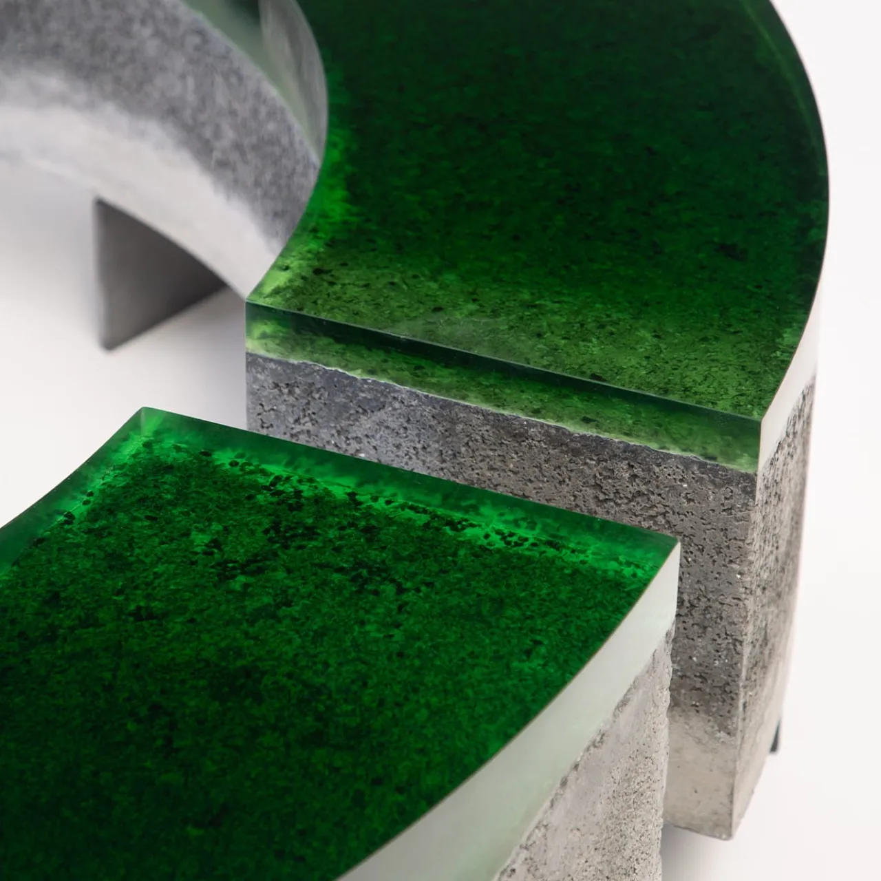 Draga & Aurel Benches<Cala bench full resin top R18