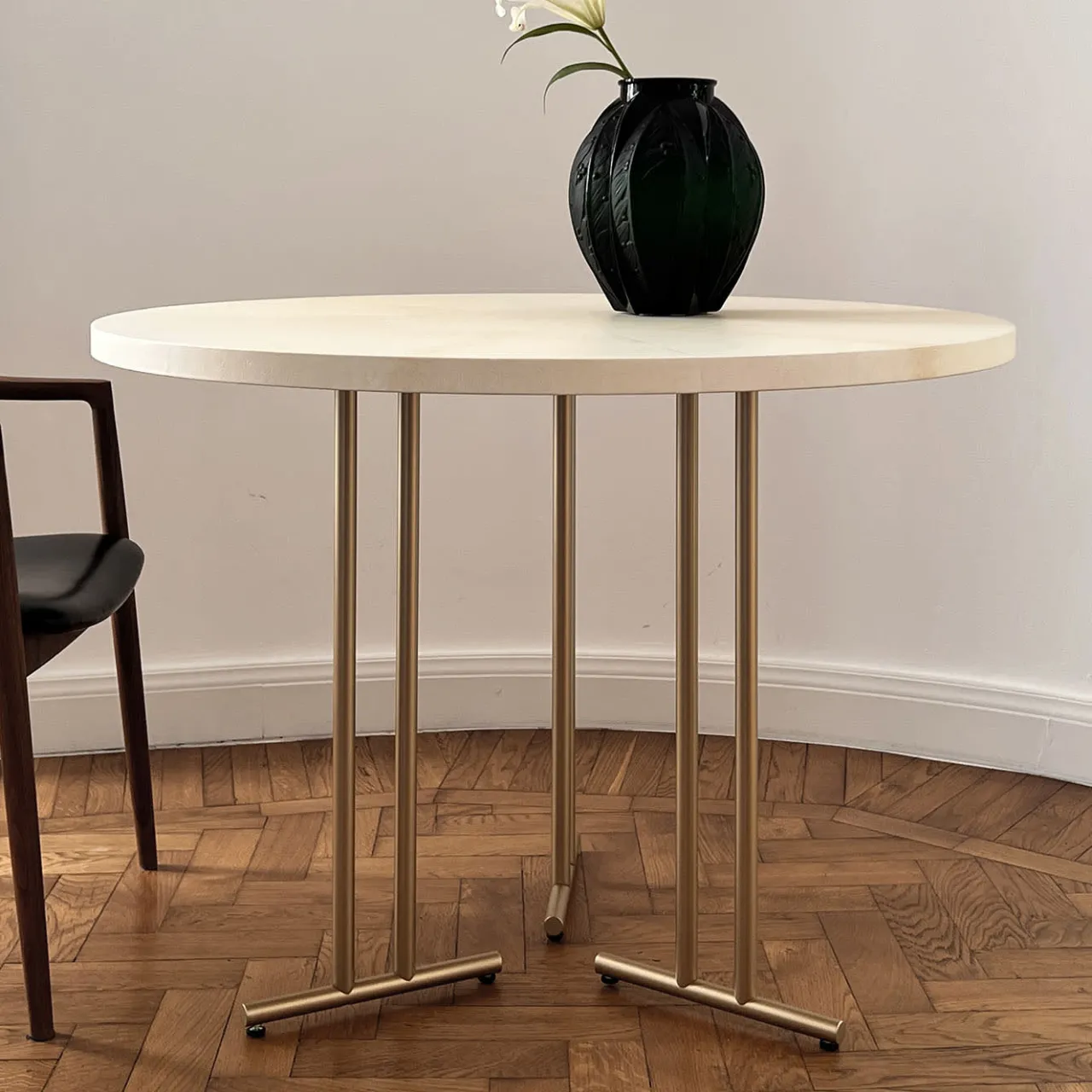 mg12 by Monica Geronimi Dining Tables<Camilla White Parchment Table