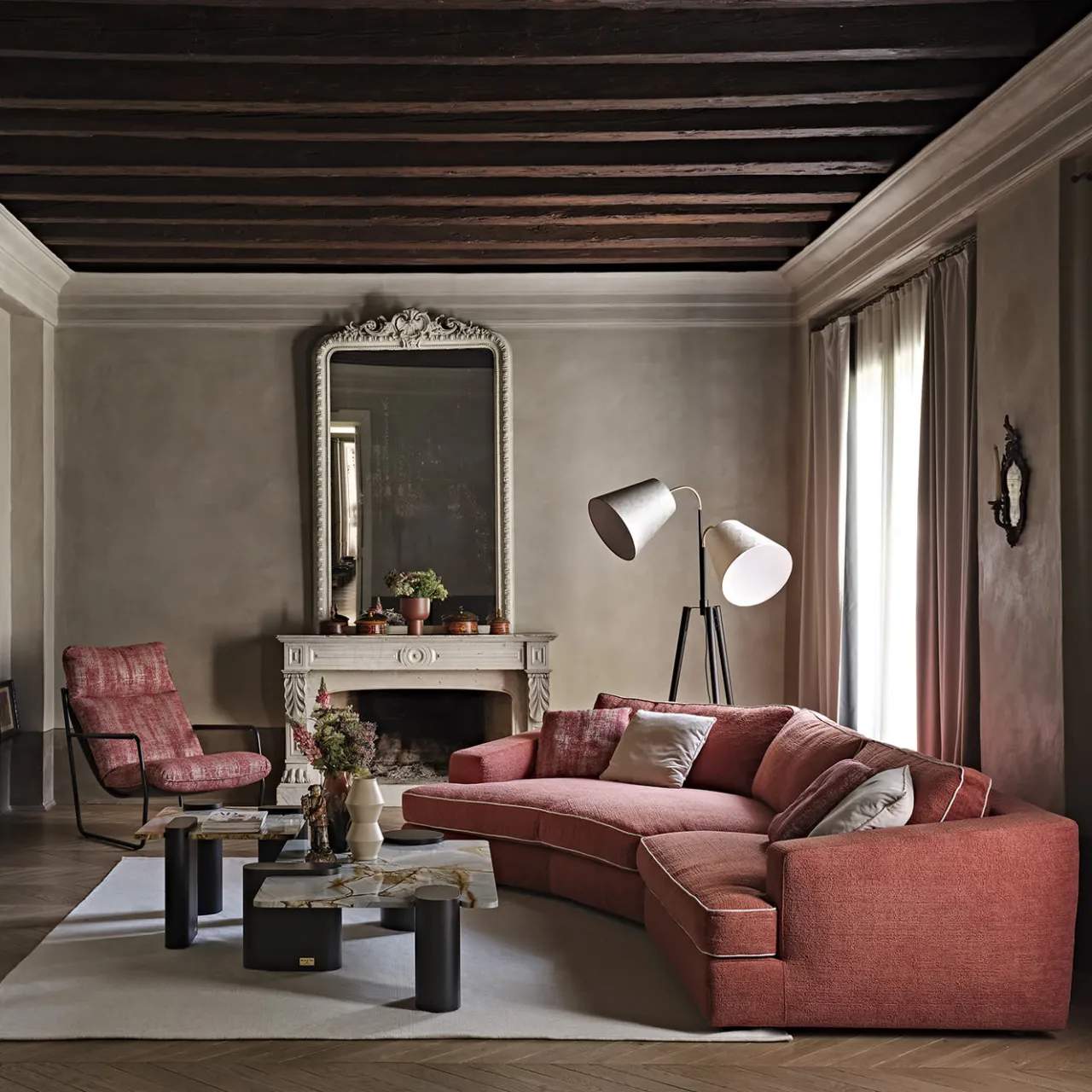Black Tie Sofas<Carmelo Angular Red-Fabric Sofa
