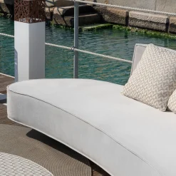 Villevenete Outdoor Sofas & Benches<Cayman Curved White fabric with Cushions Outdoor Sofa