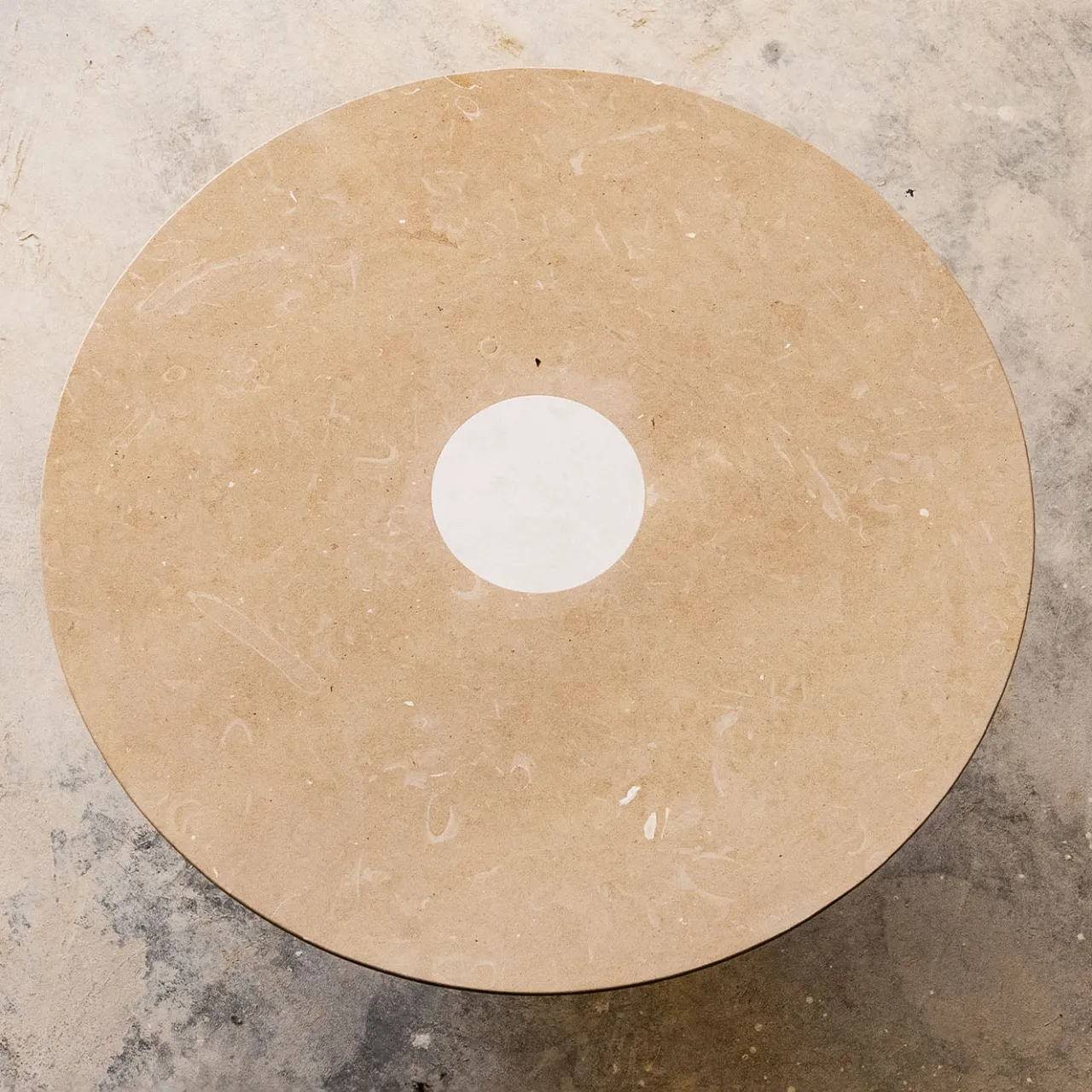Pimar Limestone Side Tables<Centro 54 Large Round Stone Side Table by Gumdesign