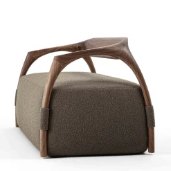 Durame Sofas<Chassis Wood Frame and Brown Fabric Sofa