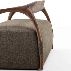 Durame Sofas<Chassis Wood Frame and Brown Fabric Sofa