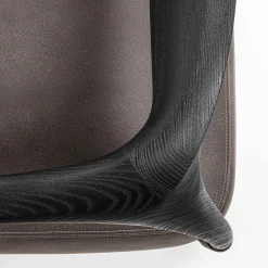Durame Sofas<Chassis Wood Frame and Gray Leather Sofa