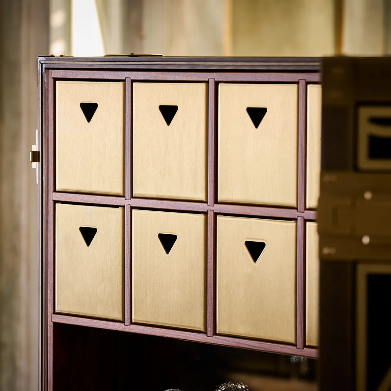 laErre Trunks Trunks<Chicago Cigars Showcase Trunk