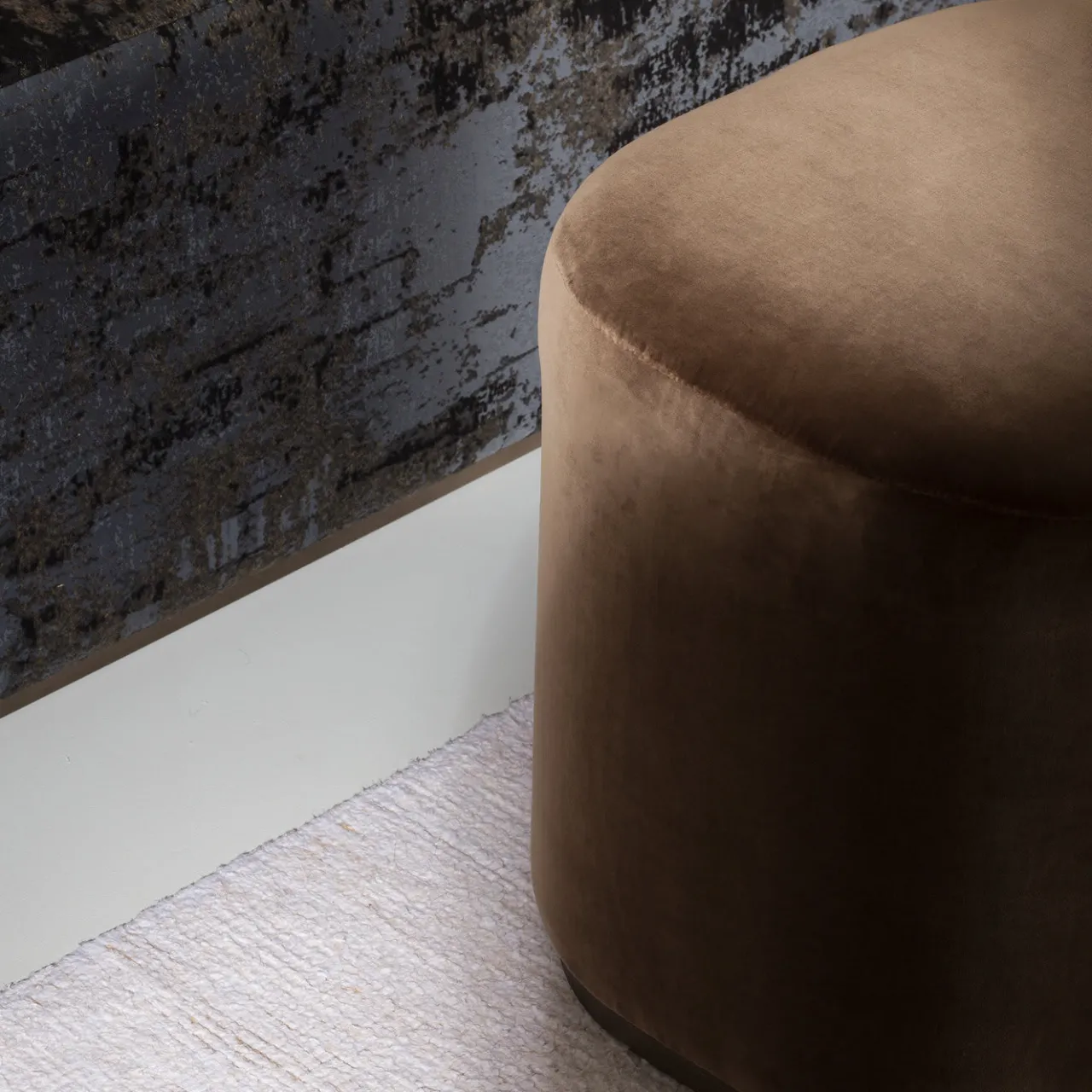 UNO Contract Ottomans & Poufs<Ciro Brown Pouf by Ciarmoli Queda Studio