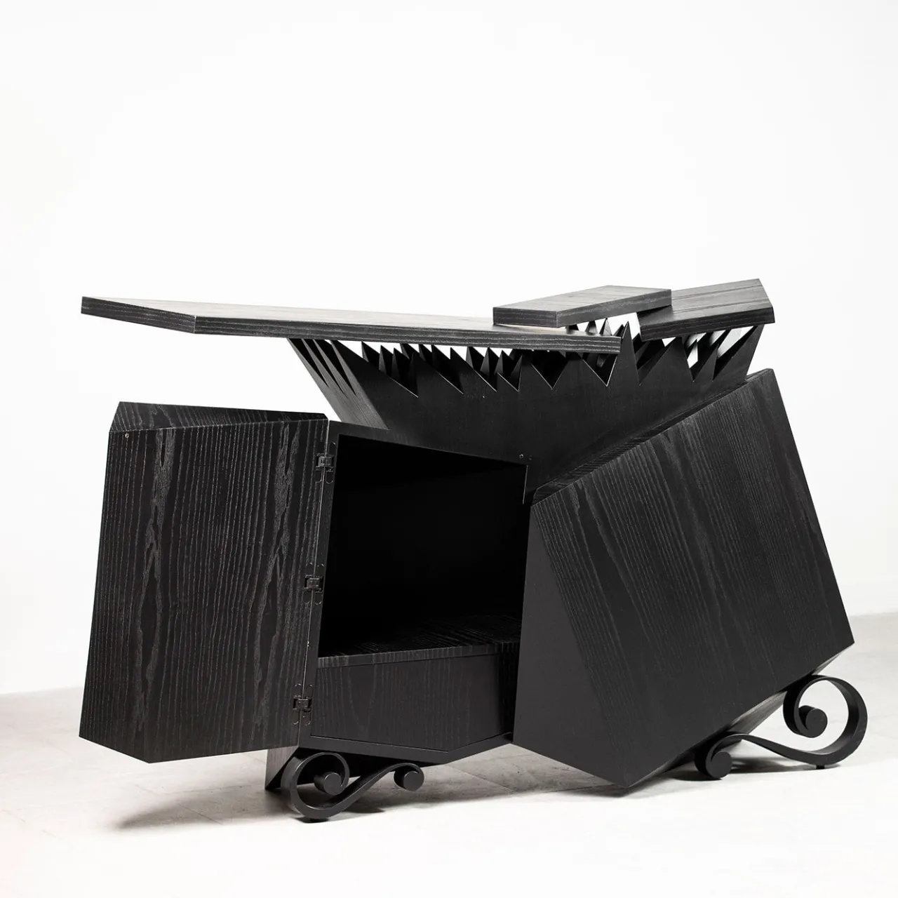 Paolo Pallucco Sideboards Buffets<Conforme Al Plastico Black Lacquered Oak Sideboard