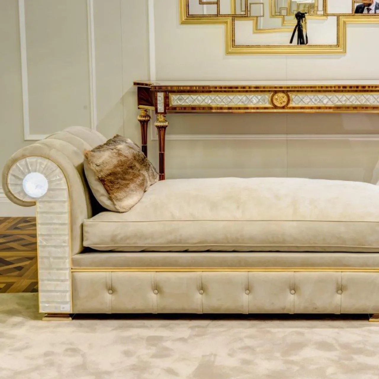 CG Capelletti Chaises<Contemporary Classic Chaise Longue #1
