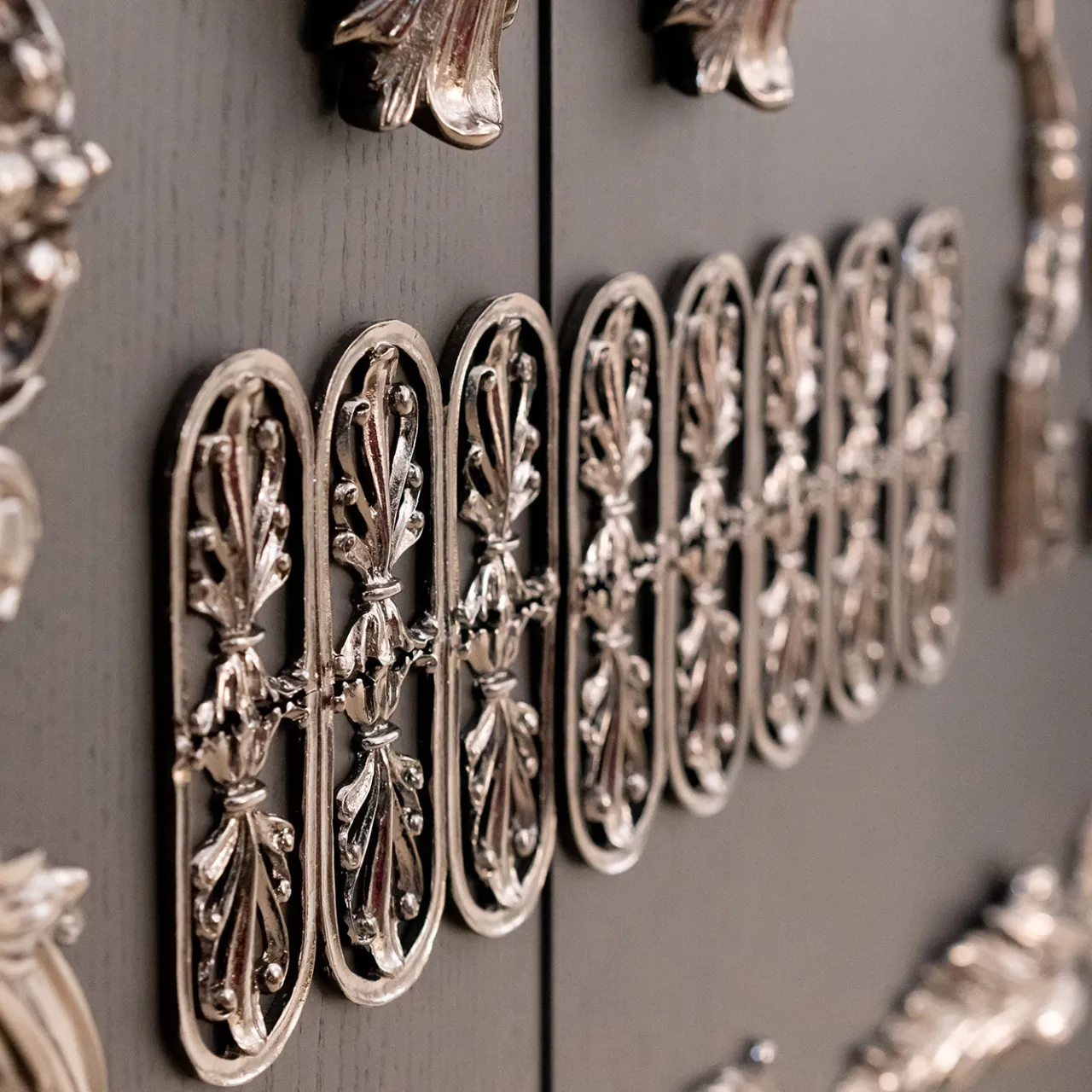CG Capelletti Bar Cabinets<Crown Century Black Ash Wood Bar Cabinet