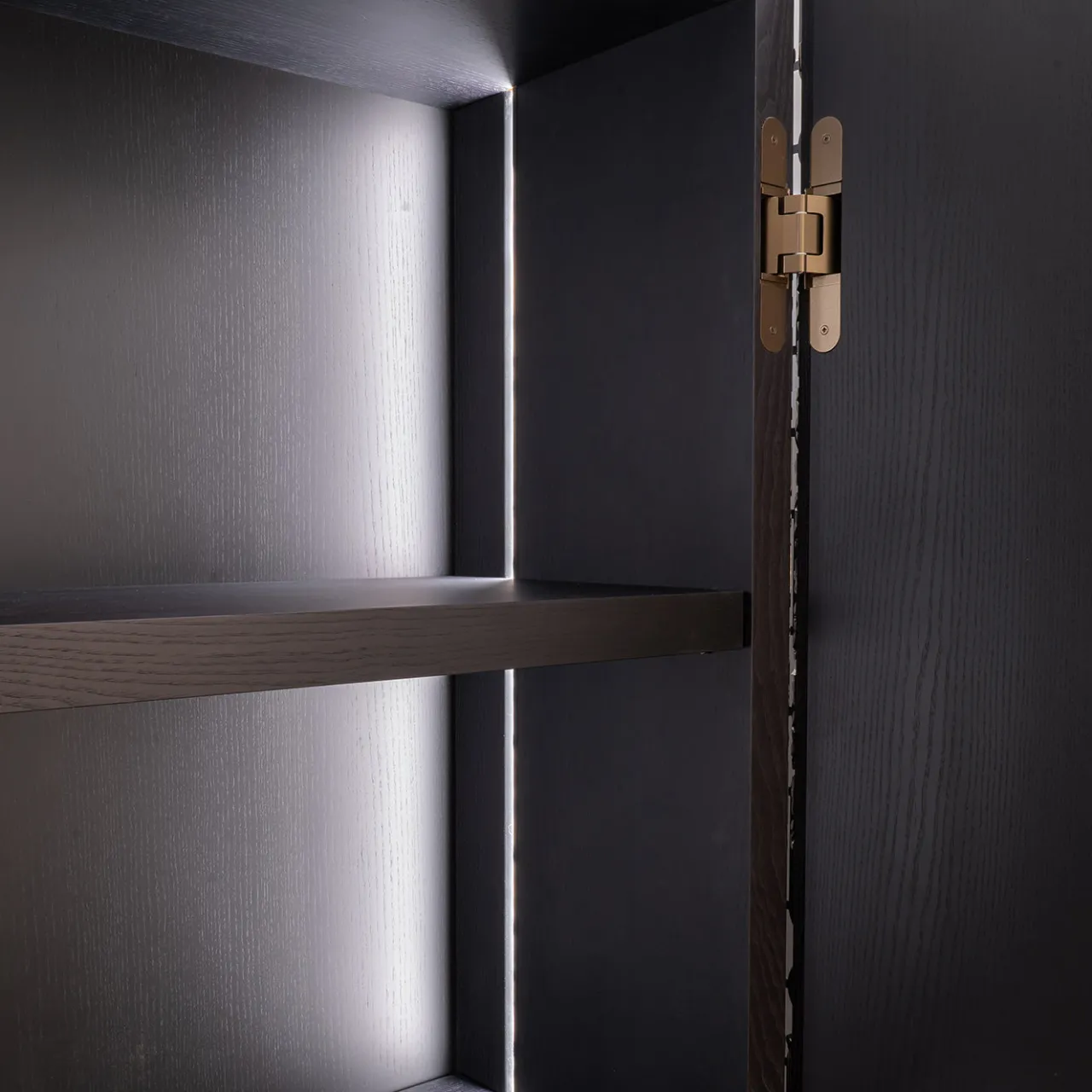 CG Capelletti Bar Cabinets<Crown Century Black Ash Wood Bar Cabinet