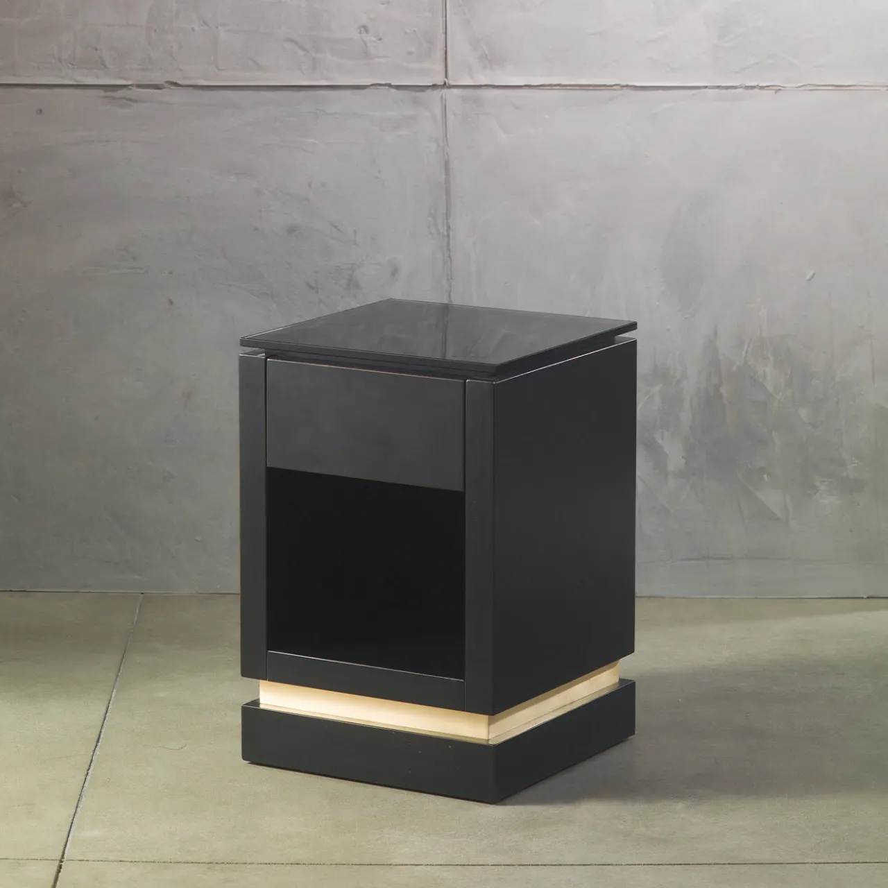Chelini Nightstands<Cube Bedside Table by Filippo Montaina
