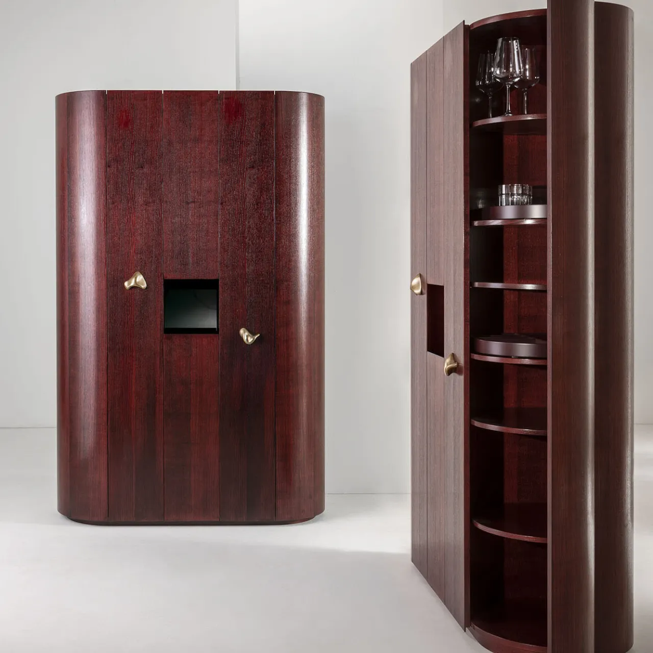 Laura Meroni Bar Cabinets<Curved-Sides Tall 4-Door Shellac Cabinet