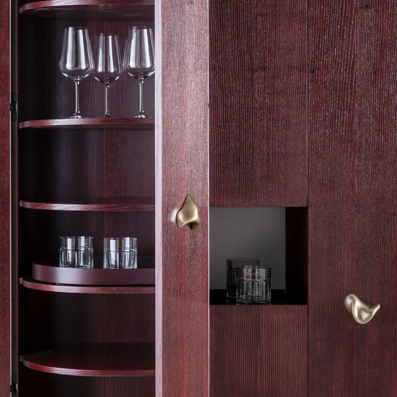 Laura Meroni Bar Cabinets<Curved-Sides Tall 4-Door Shellac Cabinet