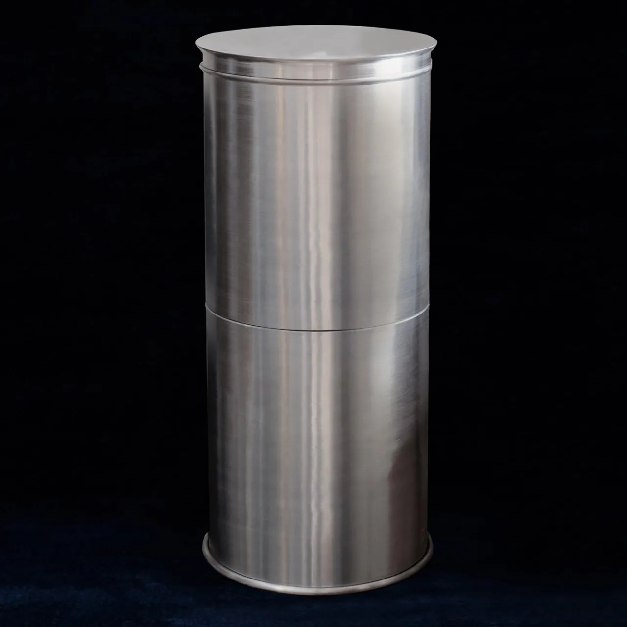 Caspal Side Tables<Cylindrical Silver Aluminum Display Pedestal