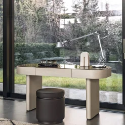 ReDéco Desk & Writing Tables<Delano Desk with Wood Top