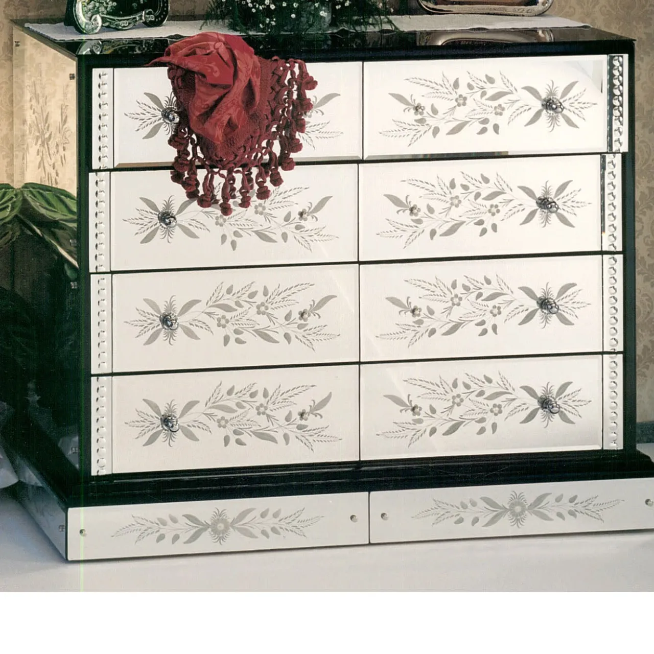 Fratelli Tosi Dressers<Demetra Silver Floral Design Dresser