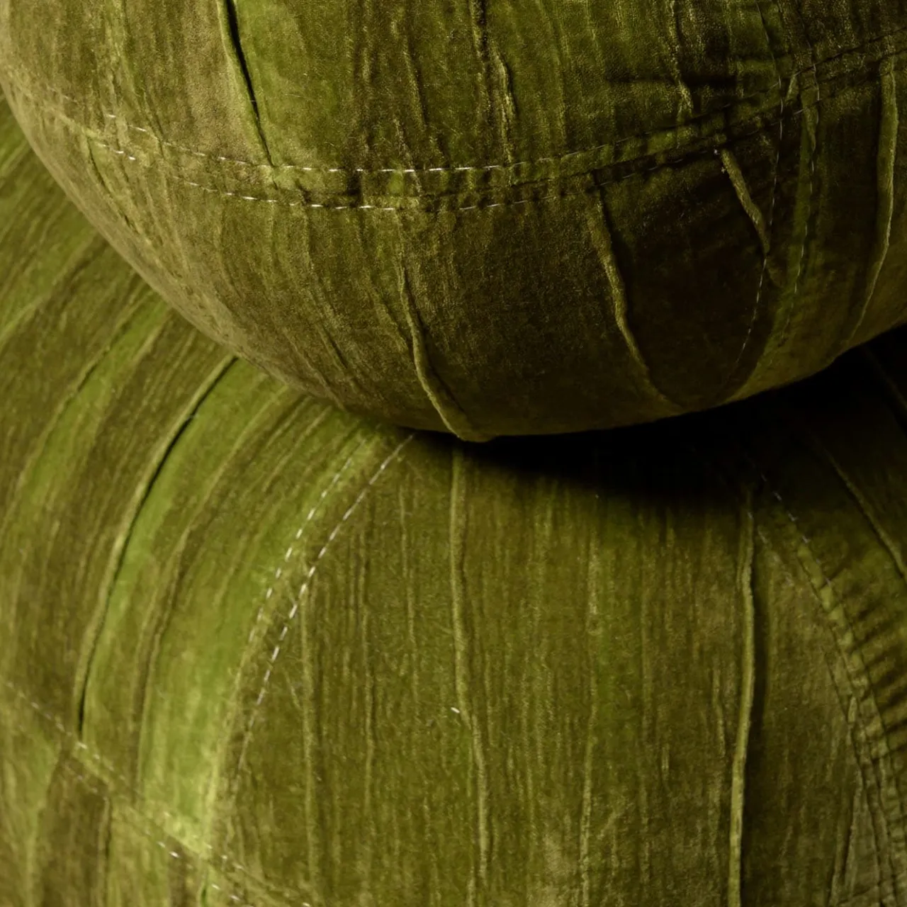 The House of Lyria Armchairs<Diomira Armchair