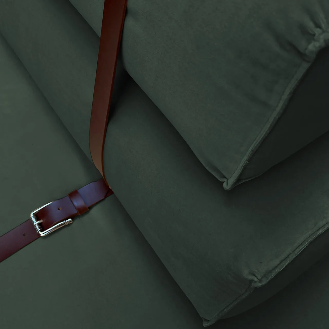 DLA Design Lab Sofas<Docker English Green Velvet Sofa