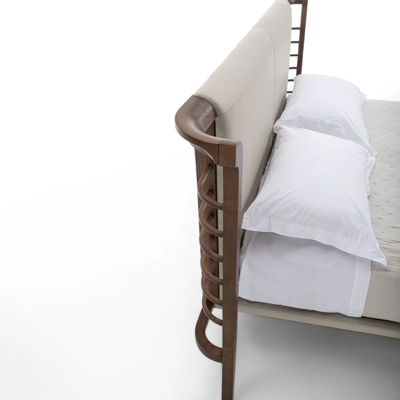 Carpanelli Beds<Dolfin Beige Leather & Wood Double Bed